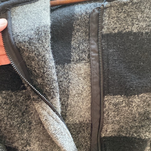 Roots wool black/grey size 5 bomber style plaid jacket/coat women’s. - Picture 8 of 16